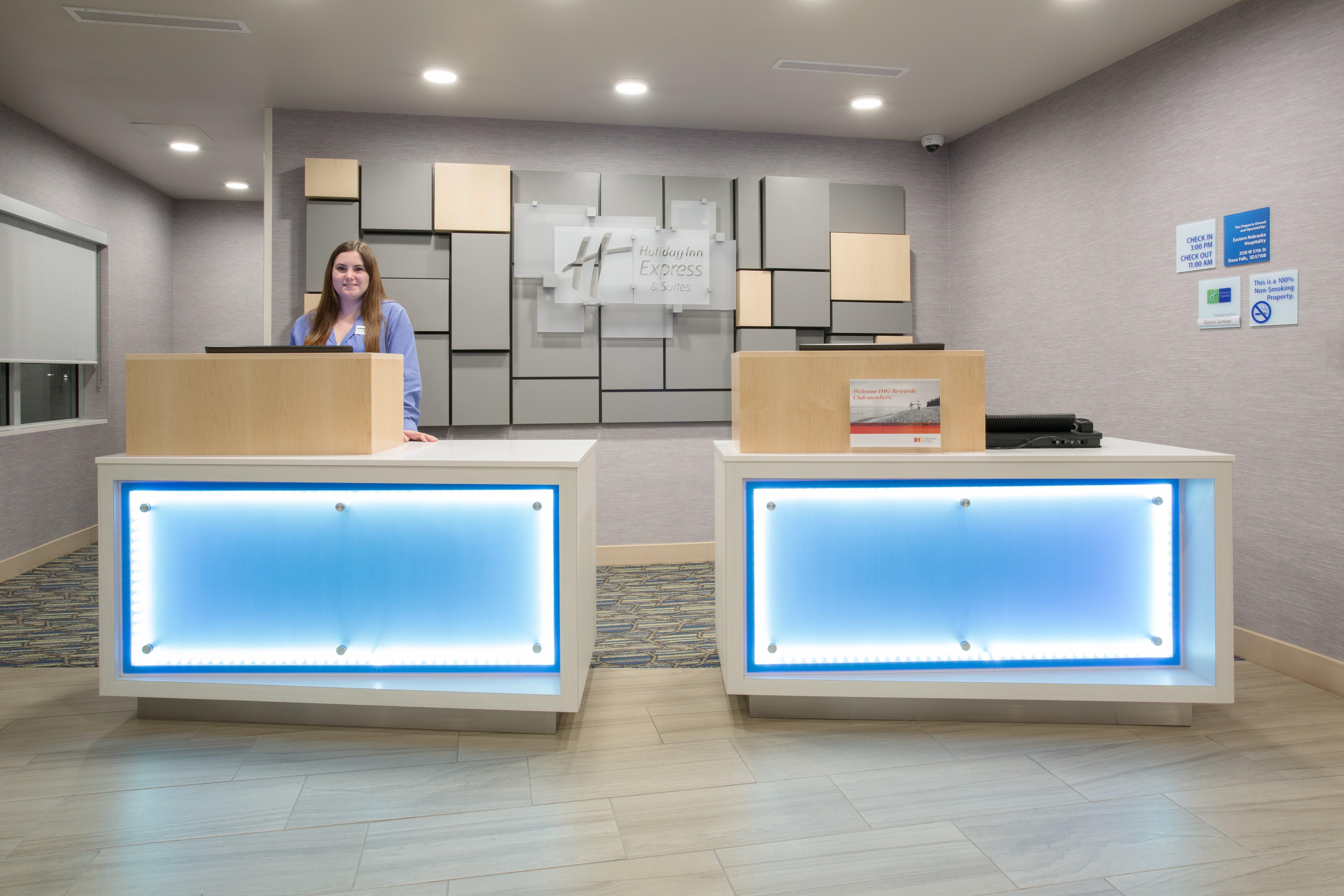 Holiday Inn Express & Suites Lincoln I - 80 By Ihg Exterior photo